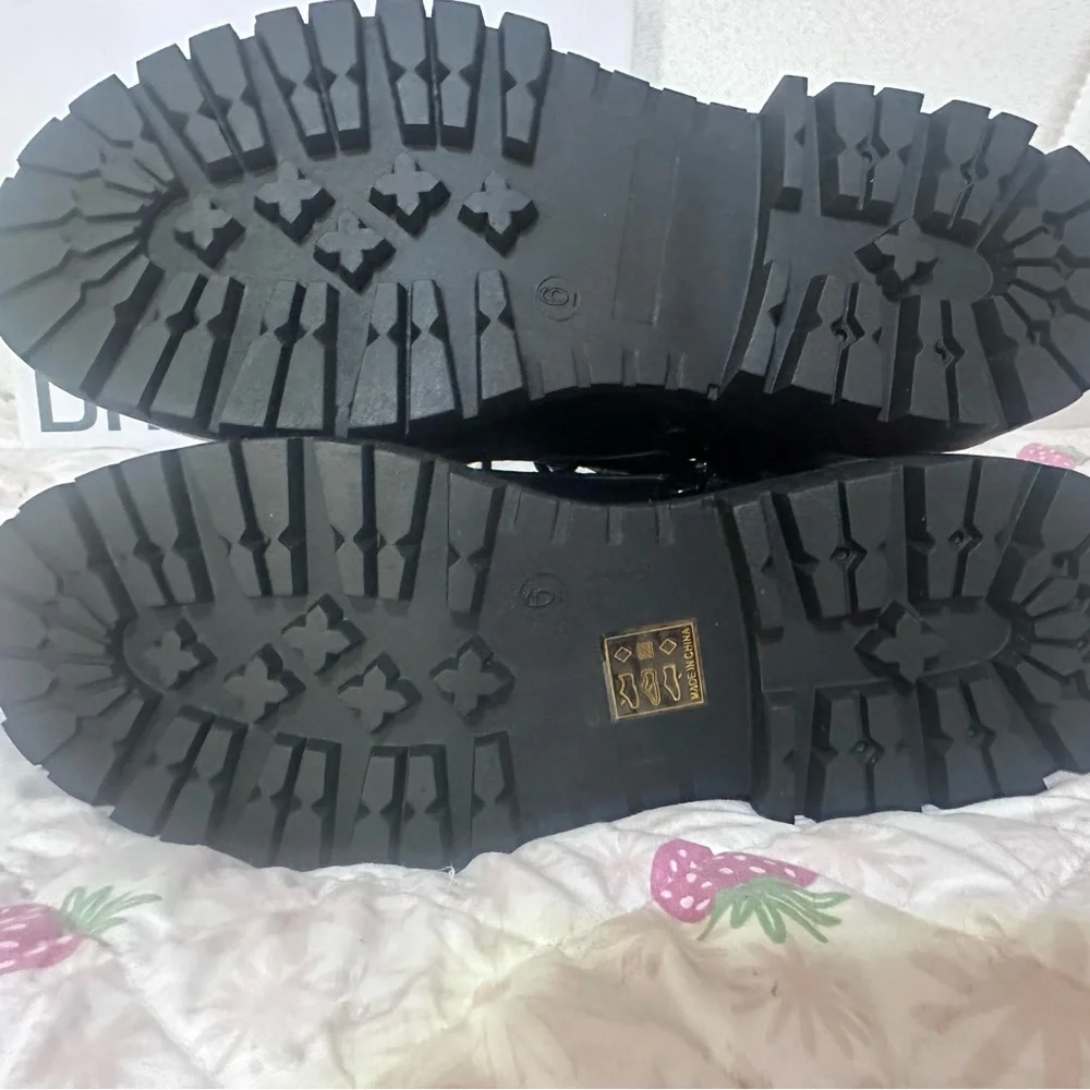 Dream Pairs Black Lace-Up Combat Boots - Picture 2 of 5